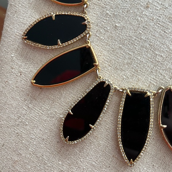 Stella and Dot Allegra reversable necklace gold and black - Picture 4 of 9